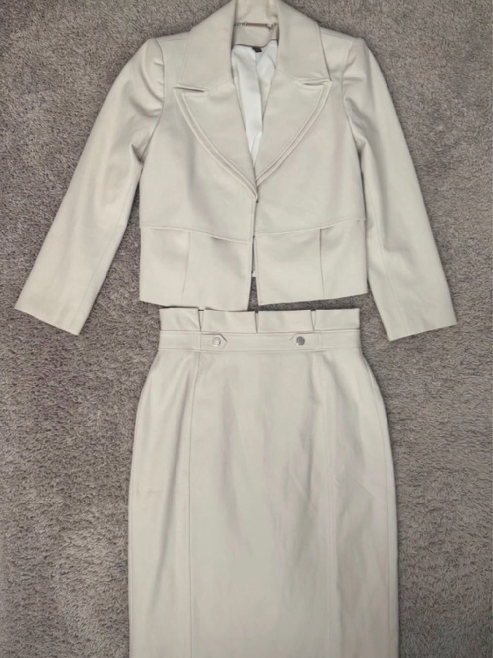 Suit Jacket and Skirt Women's Cream Pencil Skirt - Classic High-Waist Style